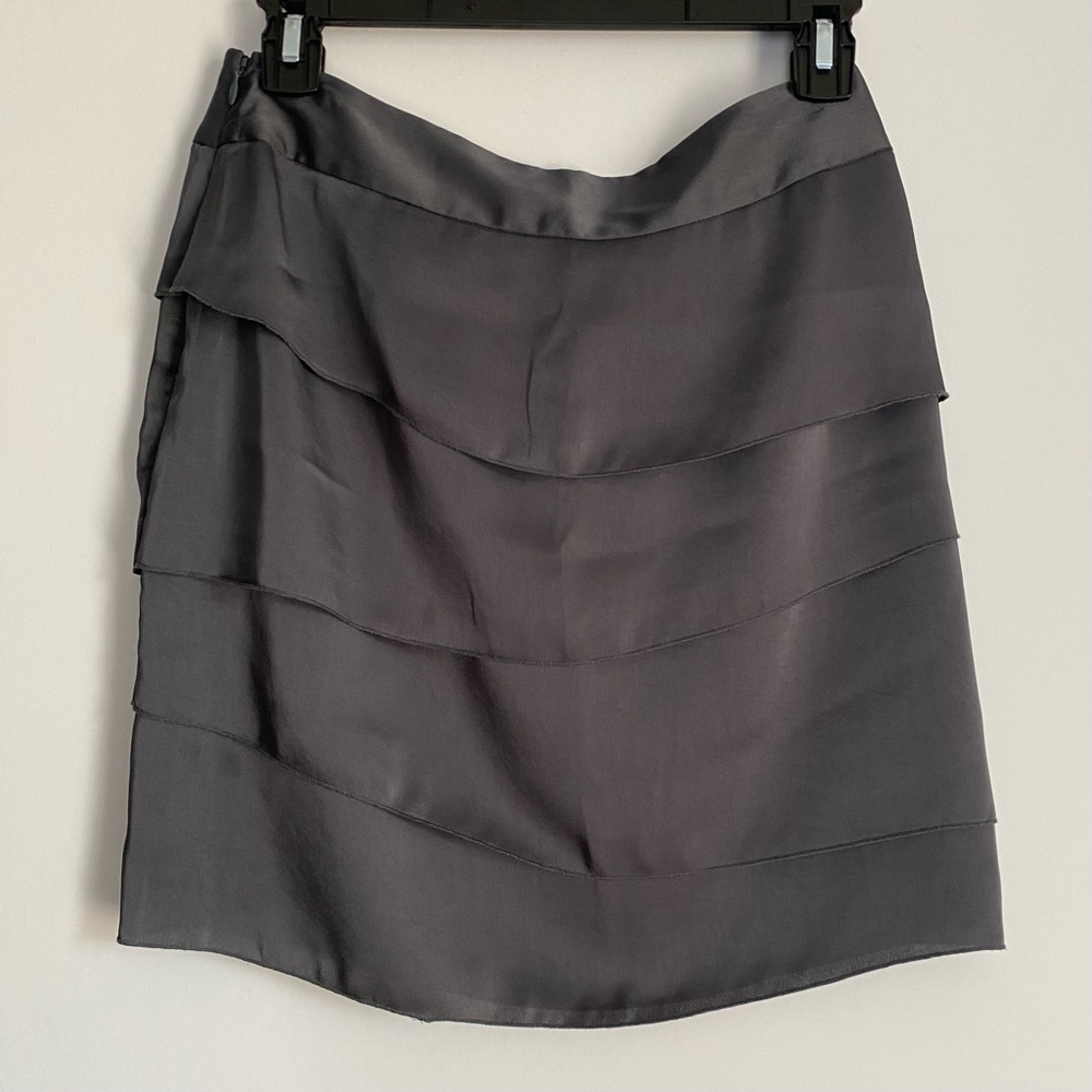 Banana Republic Gray Asymmetrical Tiered Mini Skirt Size 2P NWT - Picture 2 of 10